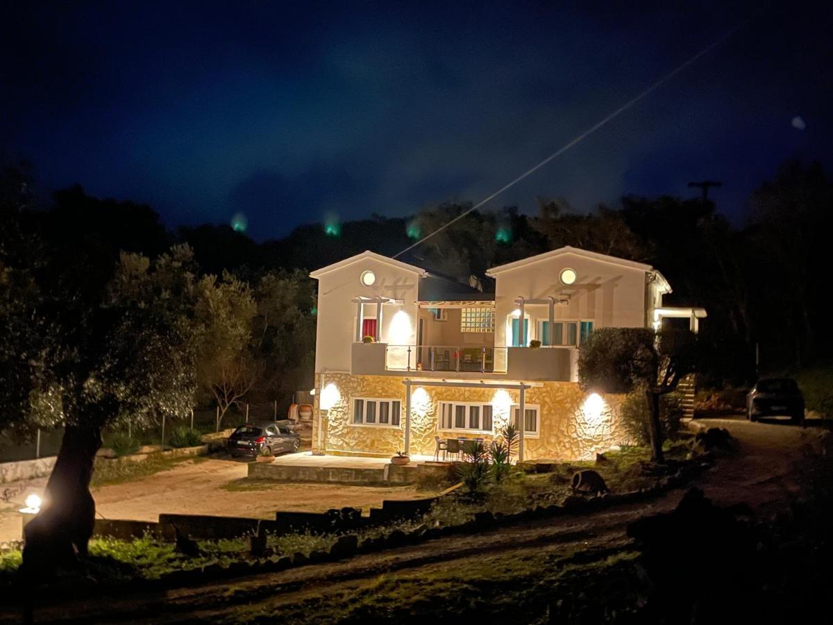 Armoniahousesuites Peritheia Exterior foto