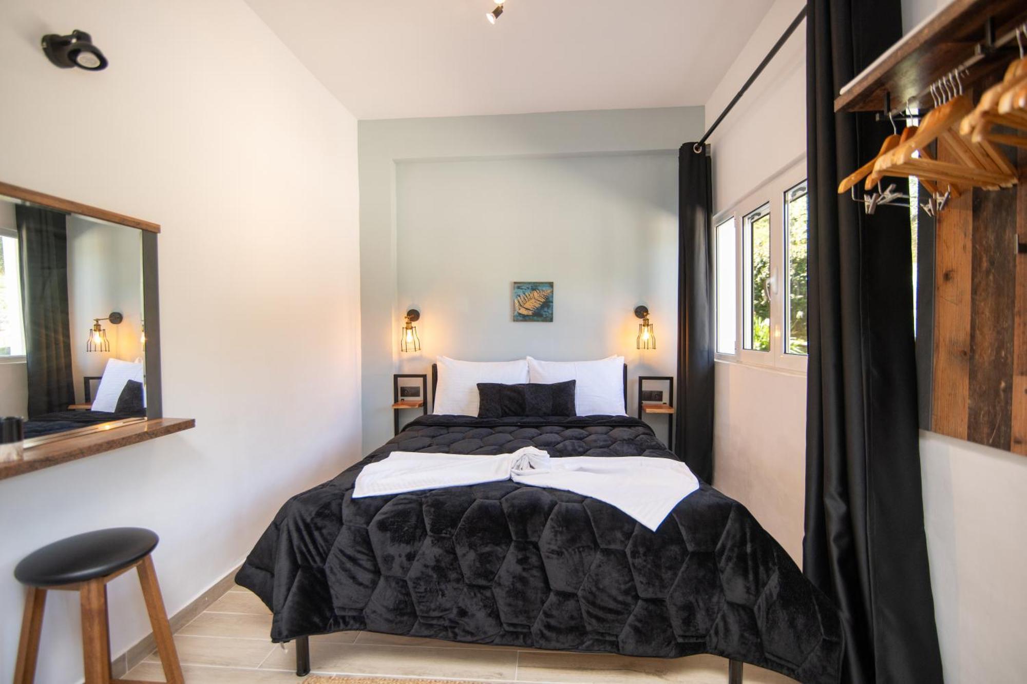 Armoniahousesuites Peritheia Exterior foto