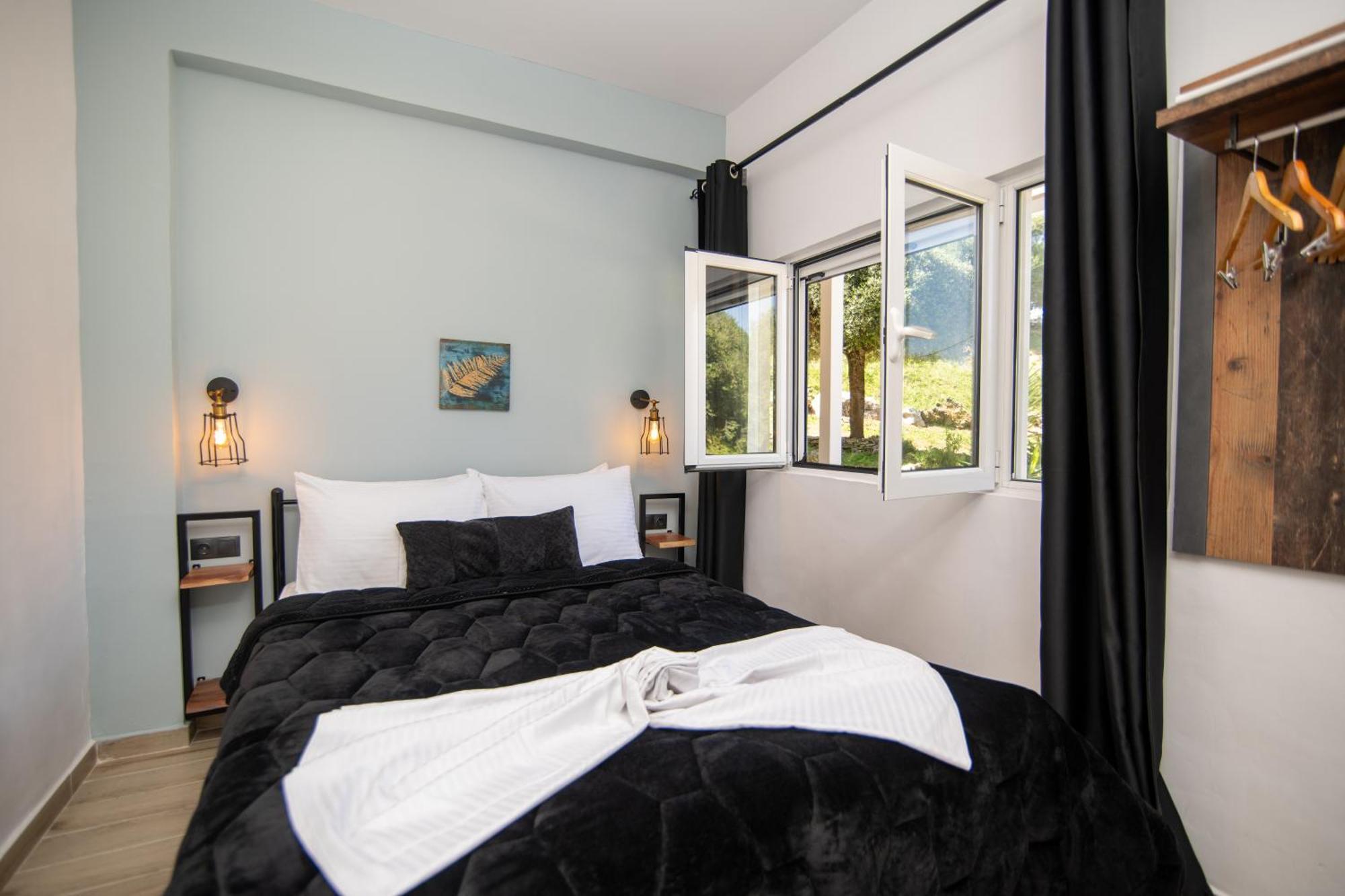 Armoniahousesuites Peritheia Exterior foto